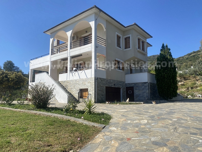 Κρυμμένος Θησαυρός ανάμεσα σε Θάλασσα και Βουνό: Η Βίλα των Ονείρων σας ...